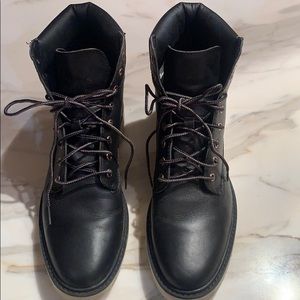 Timberland black lace up boot size 9 women’s